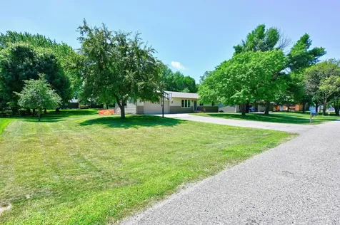 1912 Parkview Road NE Alexandria MN 56308