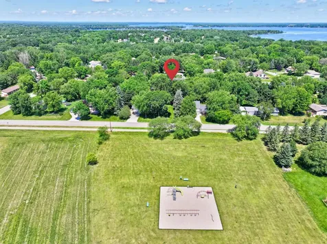 1912 Parkview Road NE Alexandria MN 56308