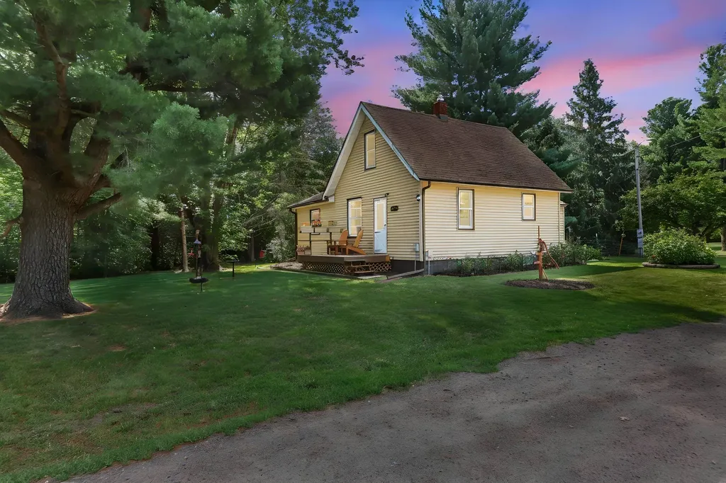 5212 185th Avenue NE Wyoming MN 55092