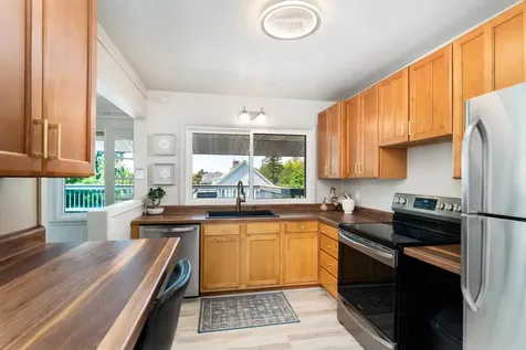 225 N 26th Avenue E Duluth MN 55812