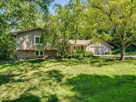 15208 Crown Drive Minnetonka MN 55345