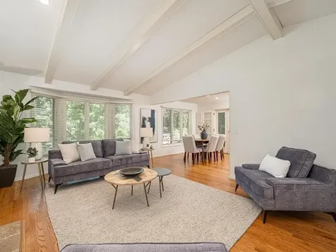 15208 Crown Drive Minnetonka MN 55345