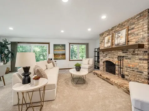 15208 Crown Drive Minnetonka MN 55345