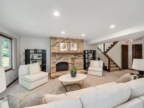 15208 Crown Drive Minnetonka MN 55345