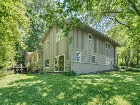 15208 Crown Drive Minnetonka MN 55345