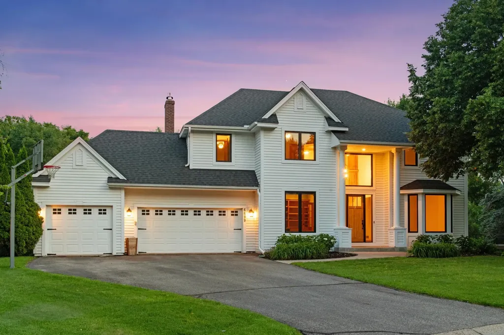 6699 Mulberry Circle E Chanhassen MN 55317