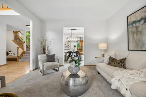 6699 Mulberry Circle E Chanhassen MN 55317