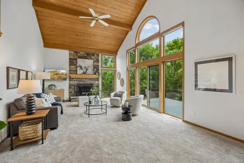 6699 Mulberry Circle E Chanhassen MN 55317