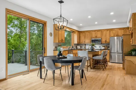 6699 Mulberry Circle E Chanhassen MN 55317