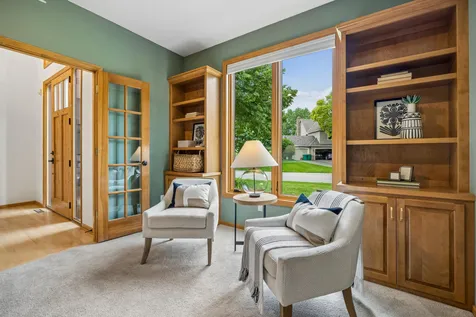 6699 Mulberry Circle E Chanhassen MN 55317