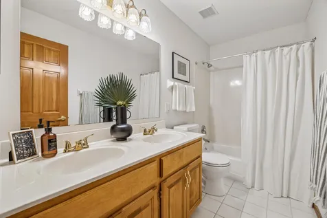 6699 Mulberry Circle E Chanhassen MN 55317