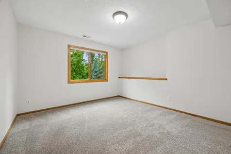 6699 Mulberry Circle E Chanhassen MN 55317