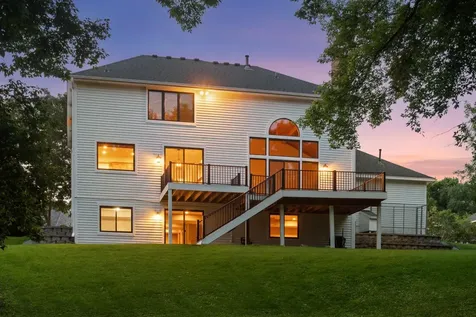 6699 Mulberry Circle E Chanhassen MN 55317