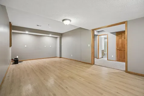 6699 Mulberry Circle E Chanhassen MN 55317