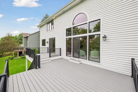 6699 Mulberry Circle E Chanhassen MN 55317