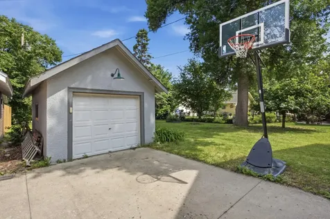 1225 3rd Street N Fargo ND 58102