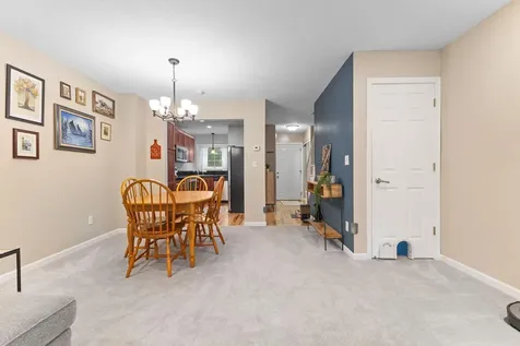 1860 Mcmenemy Street Maplewood MN 55117