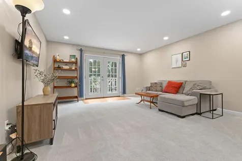 1860 Mcmenemy Street Maplewood MN 55117