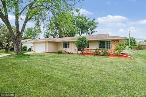 981 Oriole Drive Apple Valley MN 55124