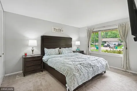 981 Oriole Drive Apple Valley MN 55124