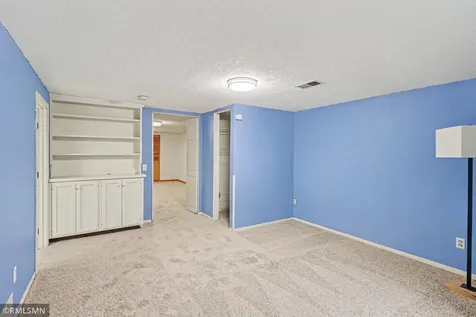 981 Oriole Drive Apple Valley MN 55124