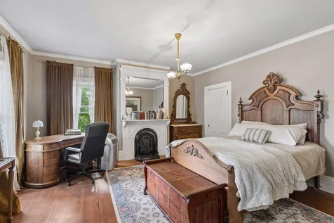 223 Walnut Street Saint Paul MN 55102