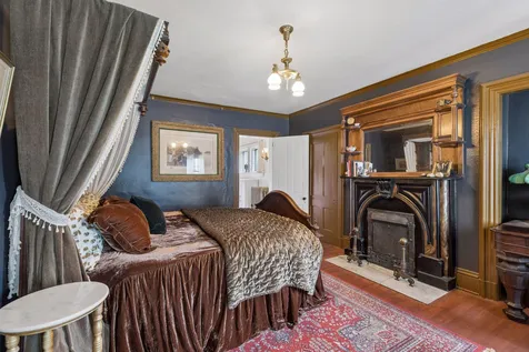 223 Walnut Street Saint Paul MN 55102