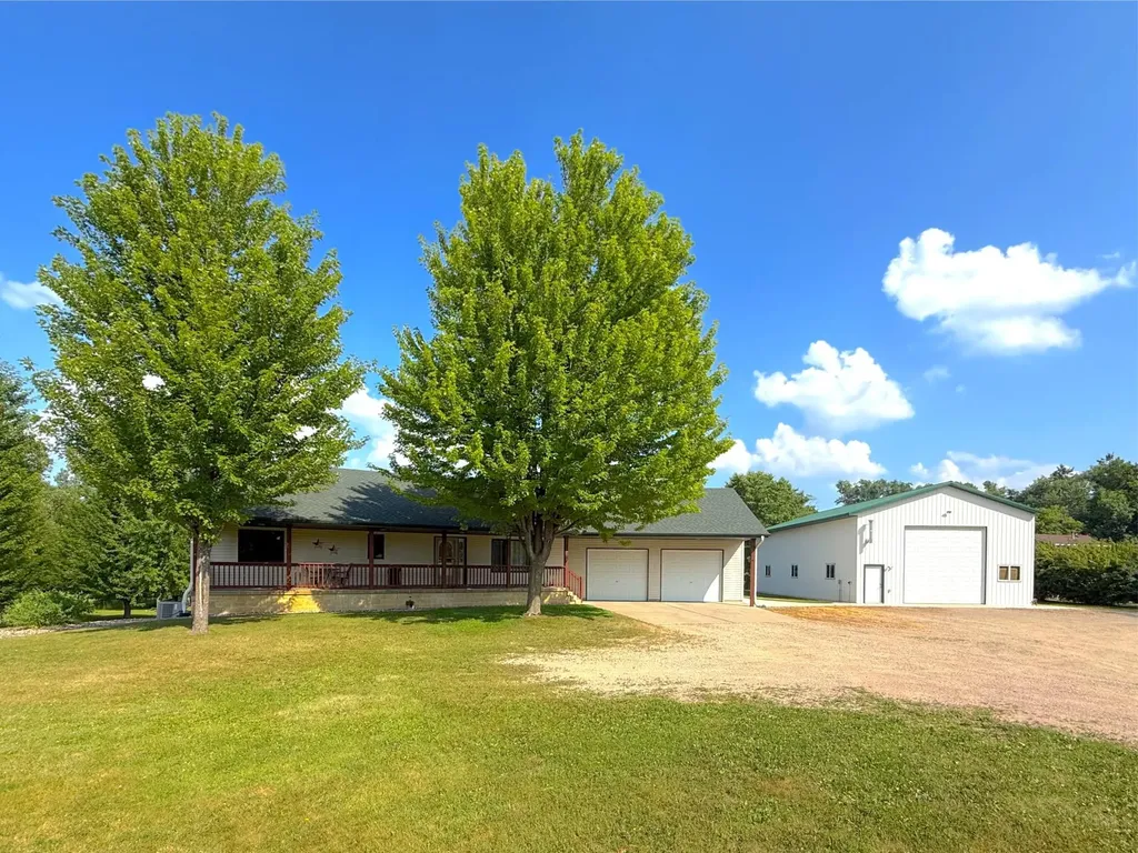 1051 County Road 39 NW Monticello MN 55362