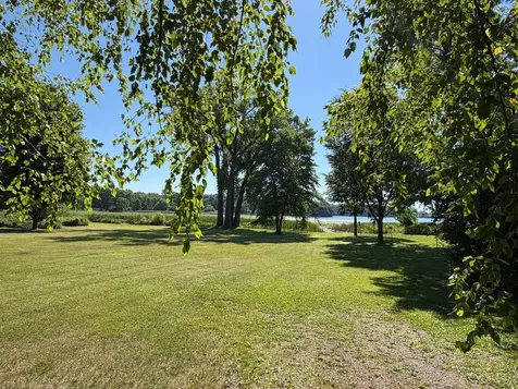 1051 County Road 39 NW Monticello MN 55362