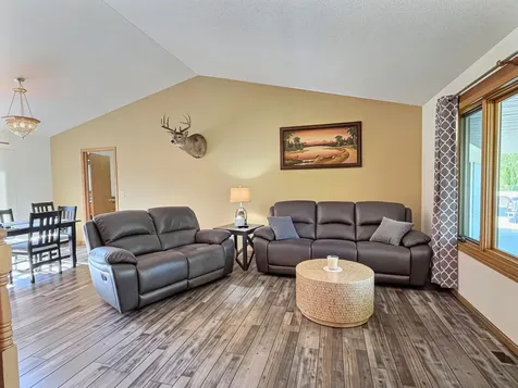 1051 County Road 39 NW Monticello MN 55362