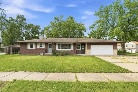 2122 Mesabi Avenue North Saint Paul MN 55109