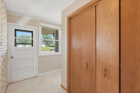 2122 Mesabi Avenue North Saint Paul MN 55109