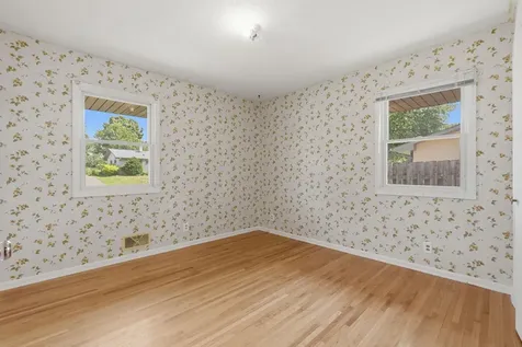 2122 Mesabi Avenue North Saint Paul MN 55109