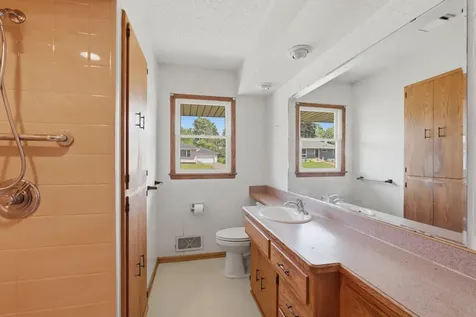 2122 Mesabi Avenue North Saint Paul MN 55109