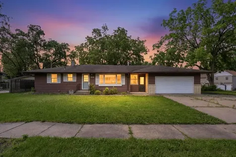 2122 Mesabi Avenue North Saint Paul MN 55109