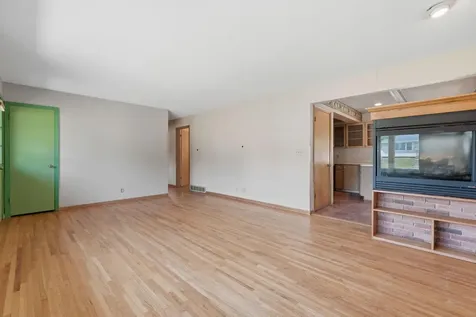 2122 Mesabi Avenue North Saint Paul MN 55109