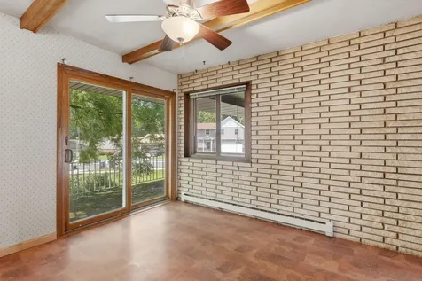 2122 Mesabi Avenue North Saint Paul MN 55109