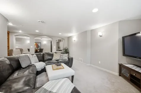 4825 Meadow Creek Drive S Fargo ND 58104