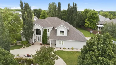 4825 Meadow Creek Drive S Fargo ND 58104