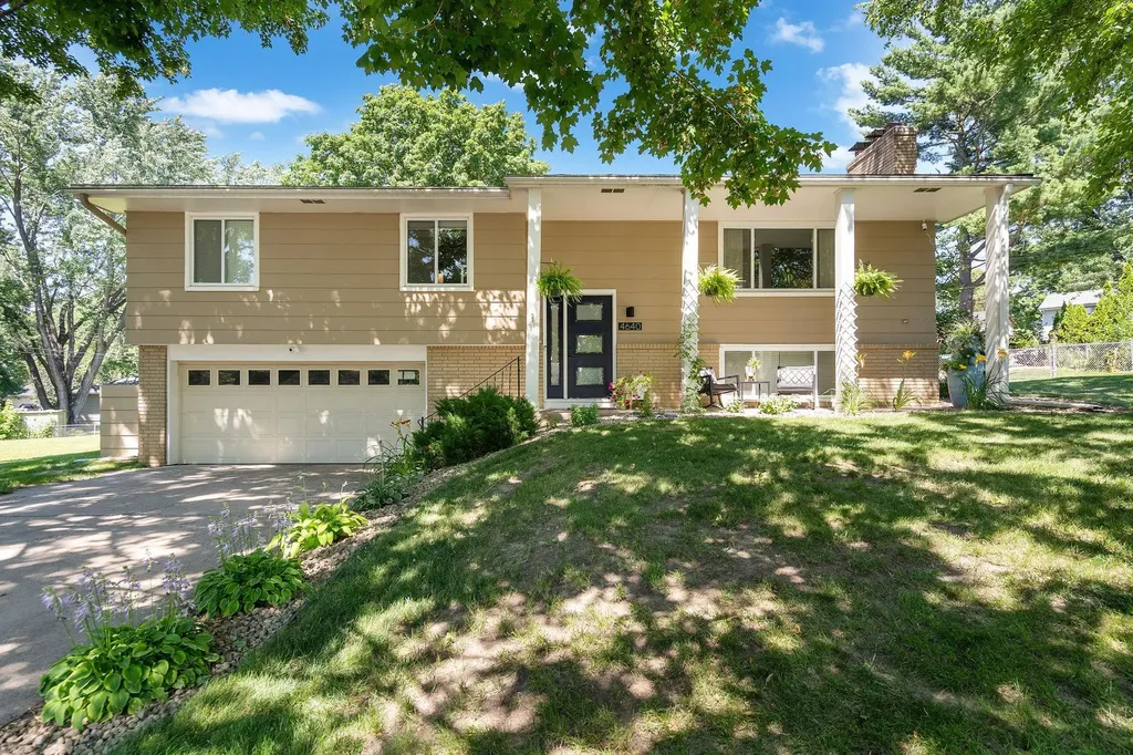 4640 Decatur Avenue N New Hope MN 55428
