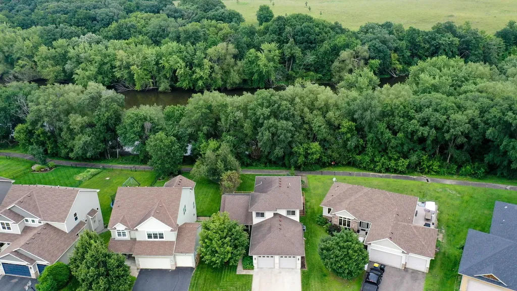 1986 Laquey Avenue NE Saint Michael MN 55376