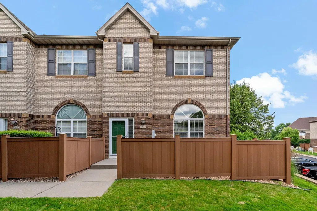 6453 Regency Lane Eden Prairie MN 55344