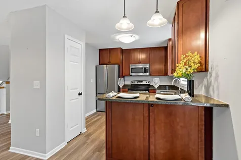 6453 Regency Lane Eden Prairie MN 55344