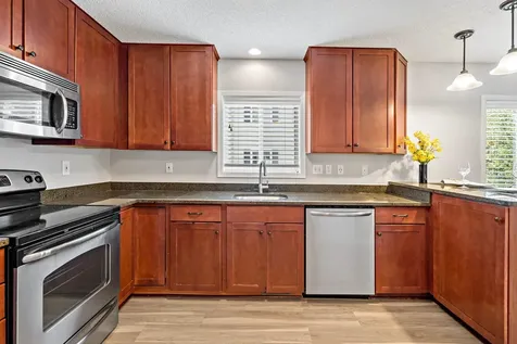 6453 Regency Lane Eden Prairie MN 55344
