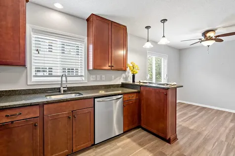 6453 Regency Lane Eden Prairie MN 55344