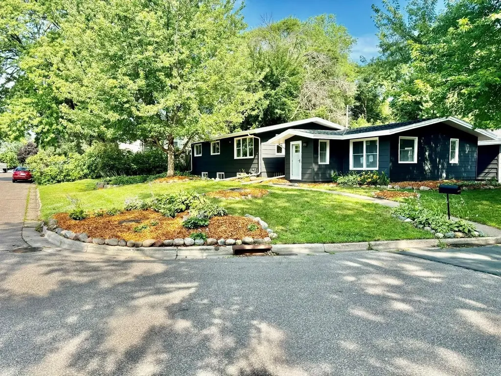 1819 43rd Avenue NE Minneapolis MN 55421