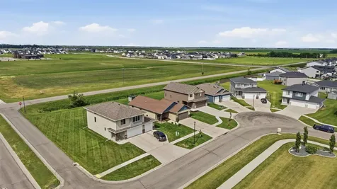 90 6th Street E Horace ND 58047