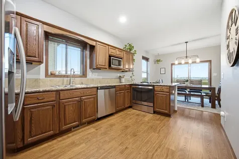 90 6th Street E Horace ND 58047