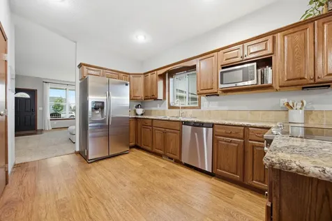 90 6th Street E Horace ND 58047