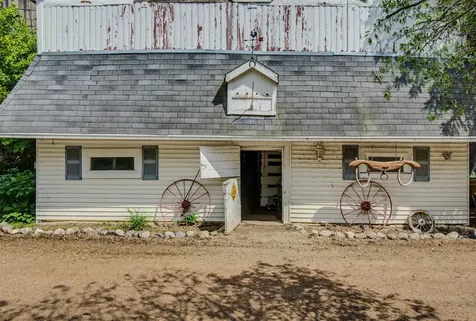 5746 State Highway 25 SE Montrose MN 55363